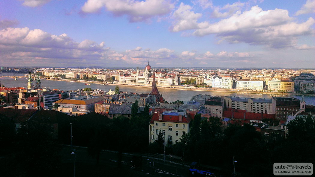 Driving to Budapest - autotravels