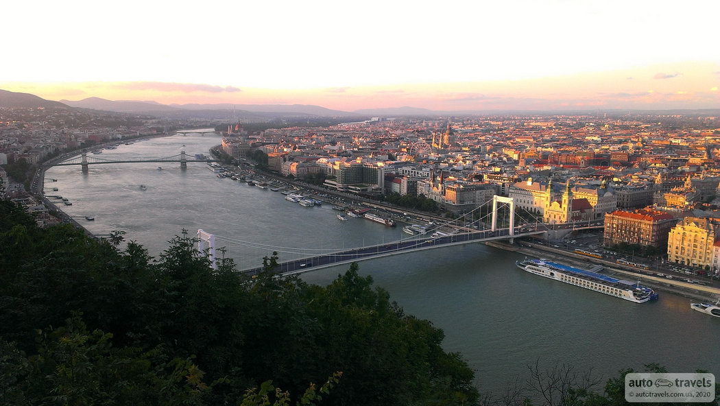 Driving to Budapest - autotravels