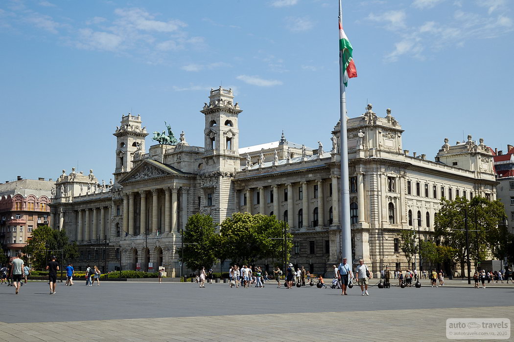 Driving to Budapest - autotravels