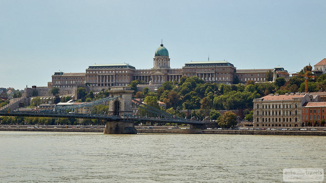 Driving to Budapest - autotravels