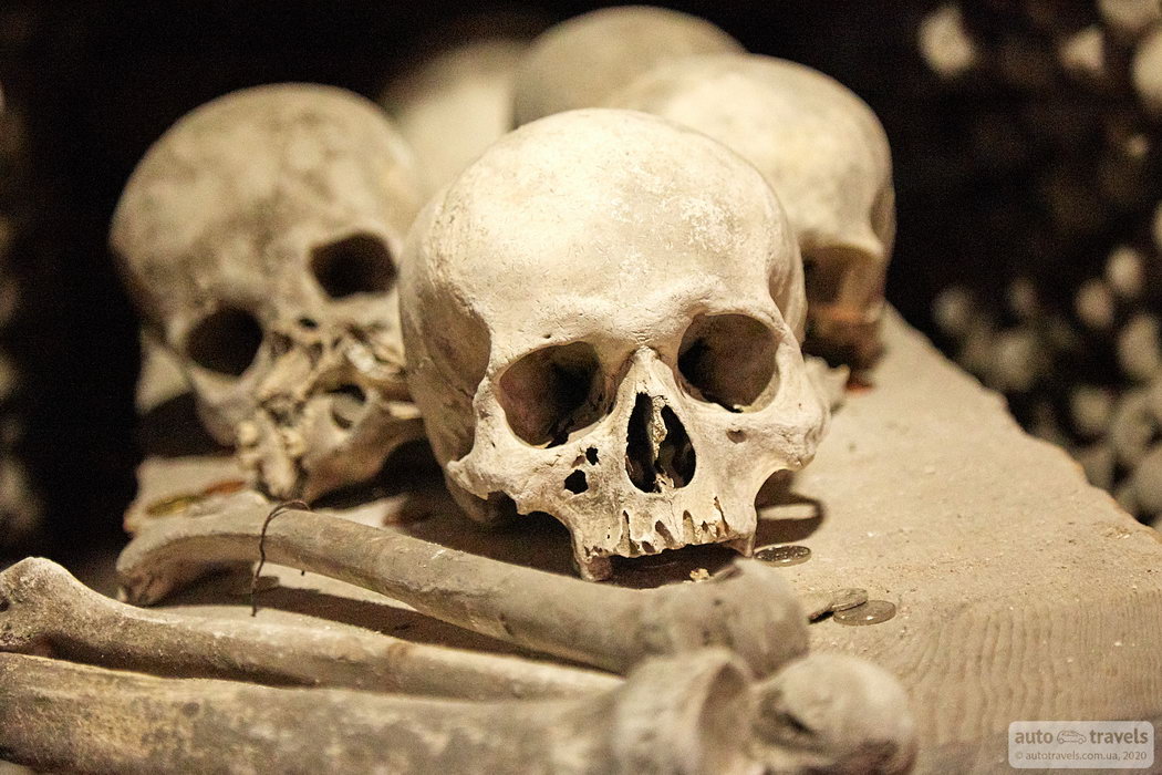 Костніца в Седліце, Кутна Гора на авто