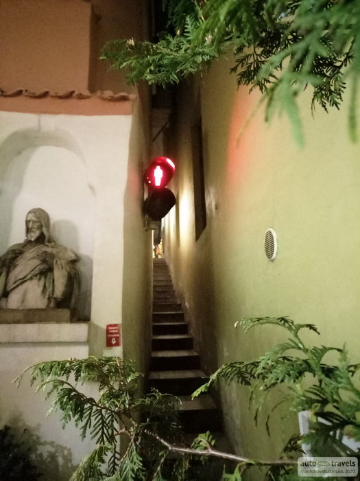 Прага вузька вулиця