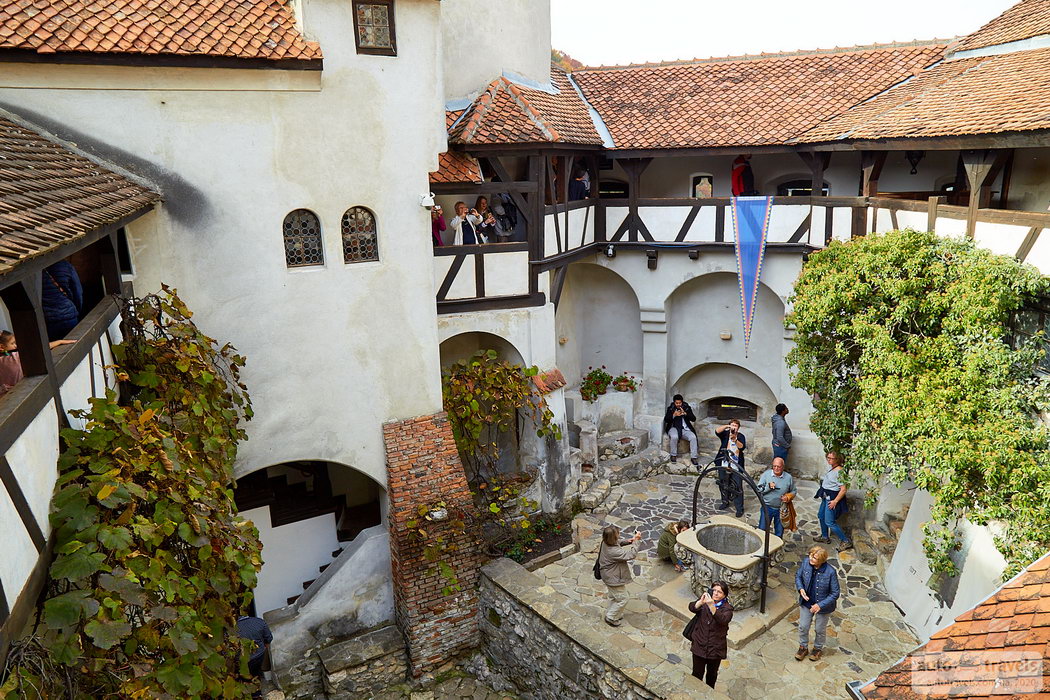 Замок Бран (Замок Дракули) –  Castelul Bran